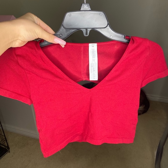 Red crop top forever 21 - Picture 2 of 2